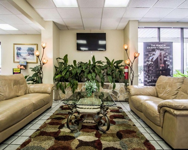 Rodeway Inn Maingate Main image